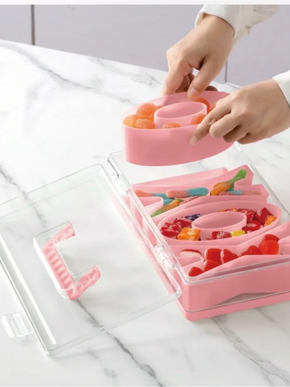 Cook with Color Red “XOXO” Snackle Box - Picture 5 of 5
